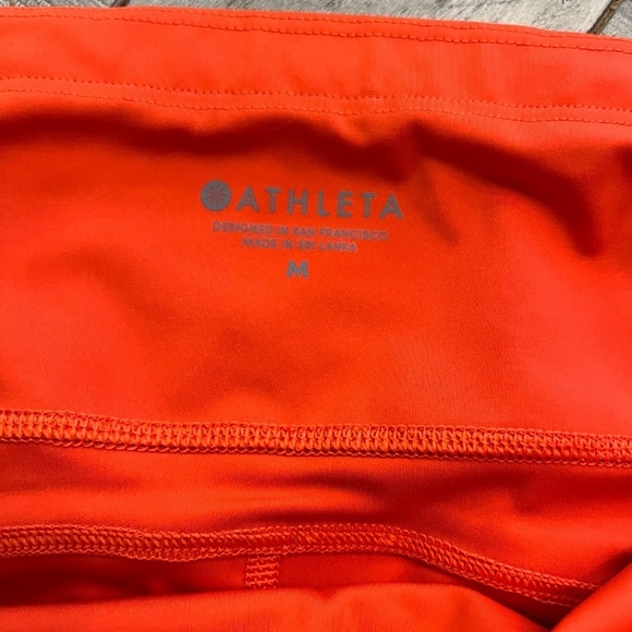 Athleta Women's Orange Cropped Leggings Size M Activewear - Picture 3 of 4